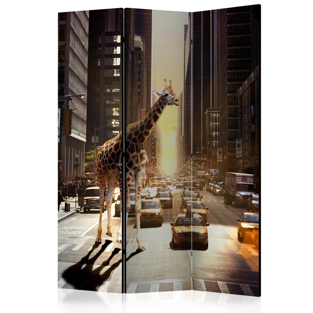 paravent imprimé girafe géante dans la ville 3 volets (GiFi-815744X)