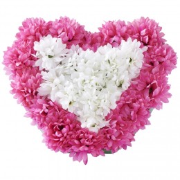Composition artificielle de chrysanthèmes forme cœur rose et blanc