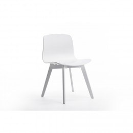 Chaise design blanc et pieds en hêtre x 2