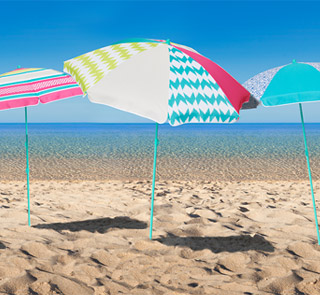 Tous les parasols de plage unis et imprimés pour se protéger du soleil | GiFi